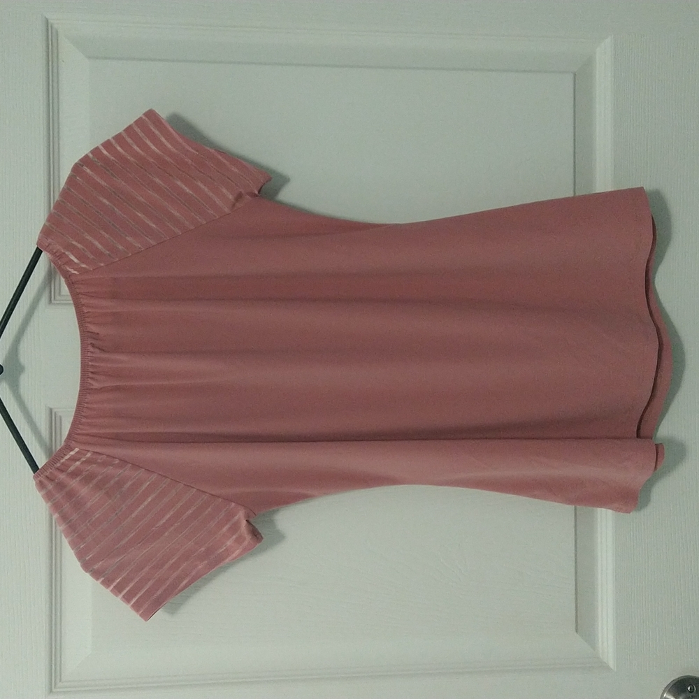 Pink top - Picture 4 of 7